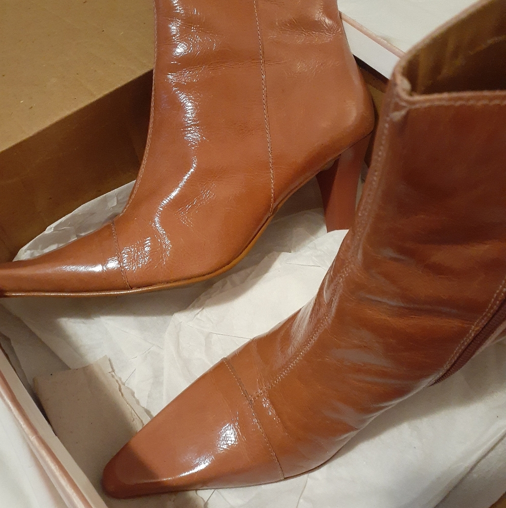 Vintage Sandra ankle boot size 6 1/2